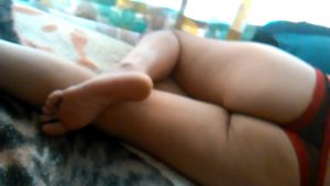 Quay lén em vợ ngủ