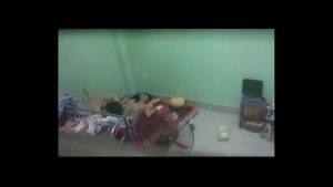 Đưa bạn trai về phòng phang nhau