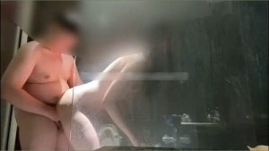 Vào phòng tắm doggy cùng em người yêu ngọt nước