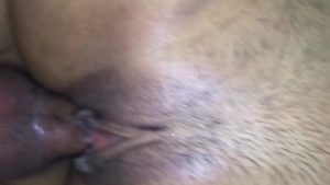 Hai vợ chồng khát tình đè nhau ra lút cặc