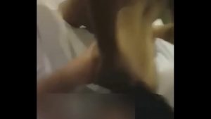 Đè em ra chịch vật vã