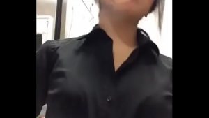 Nhỏ tiếng thôi kẻo chồng em biết