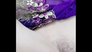 Chị gái quần lót ren thích sờ lồn