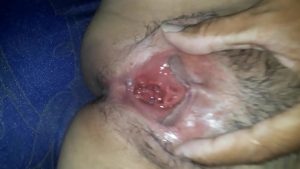 Vừa địt xong banh lồn ra cho em ngó