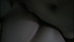 Chơi doggy vậy em thích nhịn sao được