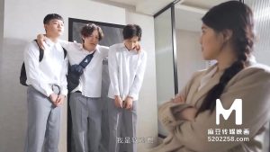 Ba anh chơi một em phun cạn nước dâm